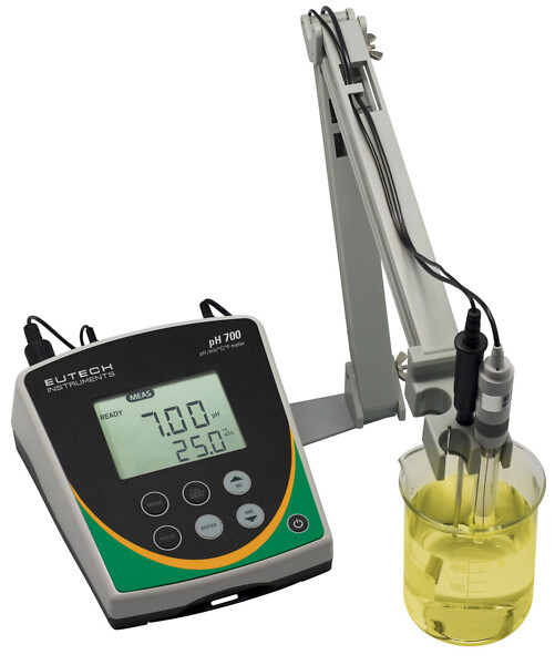 Eutech pH 700 pH-mittari, pöytämalli